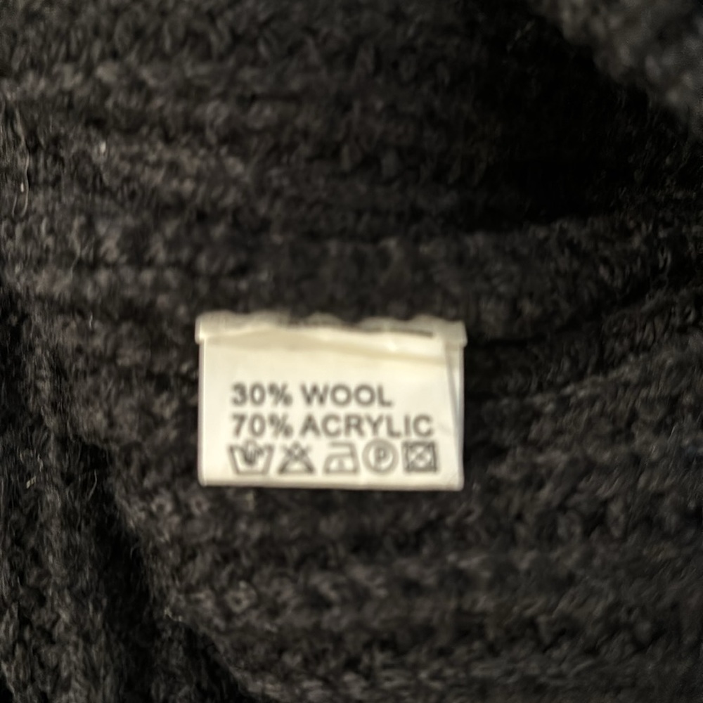 Hilary MacMillan Black Ruffle Sweater Size S - Picture 7 of 8